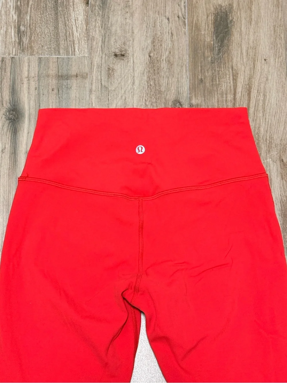 Lululemon Love Red Align Size 8 Cropped High-Rise Cropped Leggings